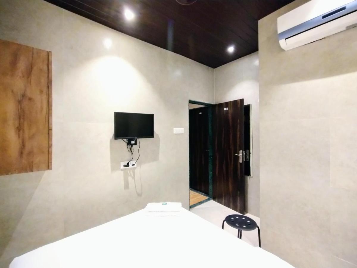 Hotel Eros - Near Airport T2 Mumbai Exterior foto