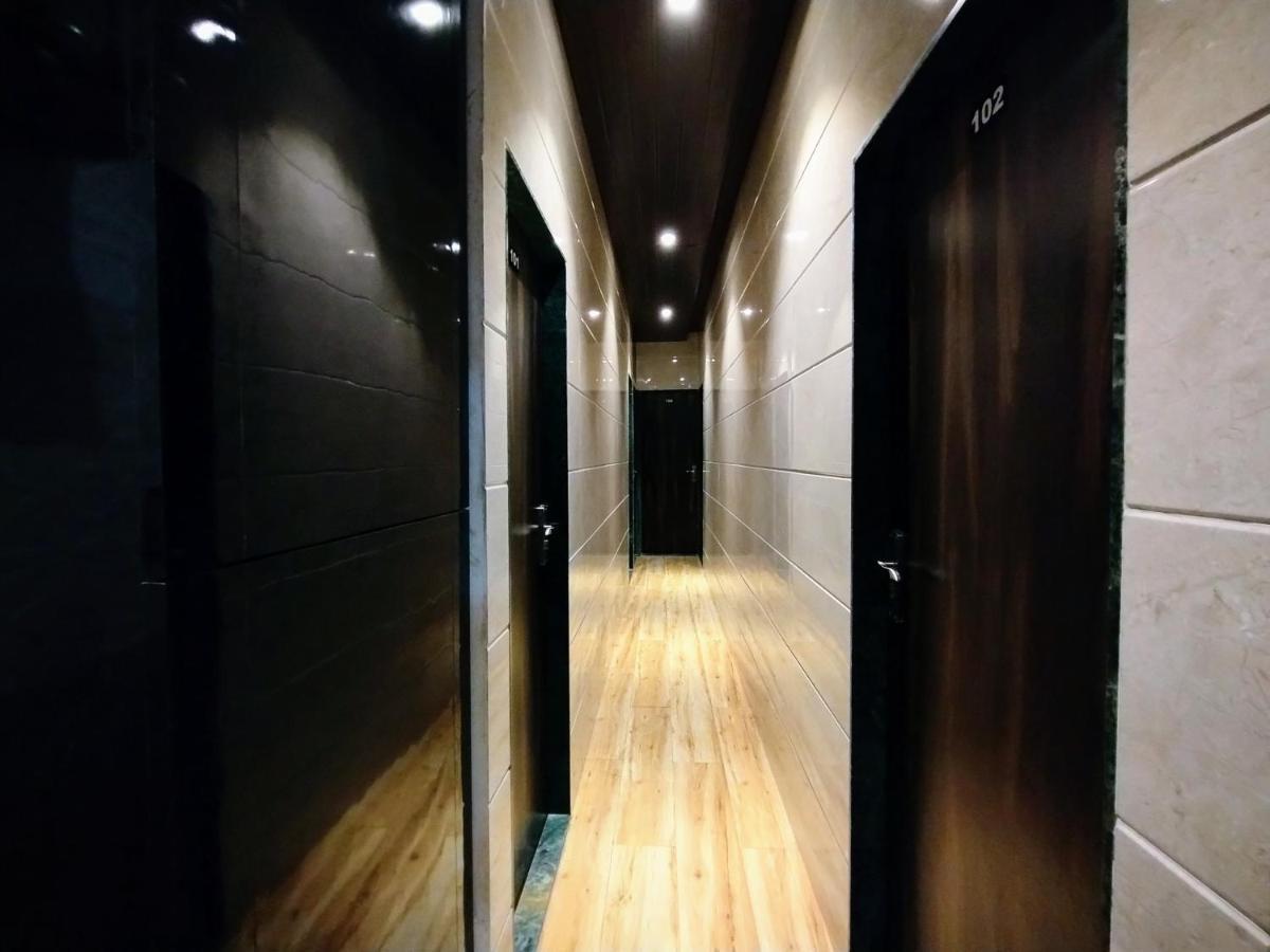 Hotel Eros - Near Airport T2 Mumbai Exterior foto